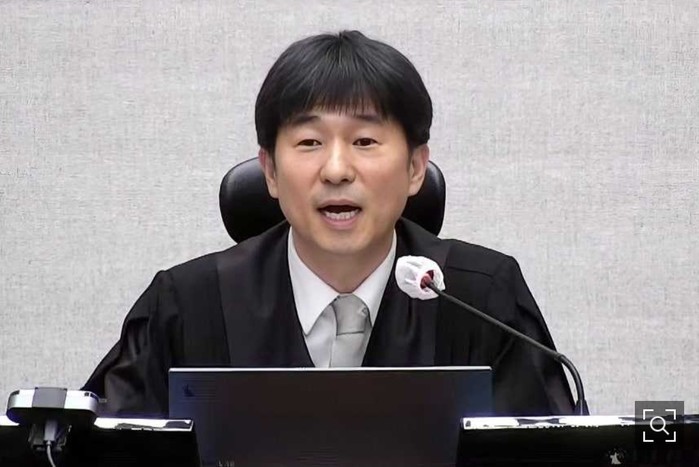 윤석열 전 대통령에 지귀연 판사 무기징역  구형