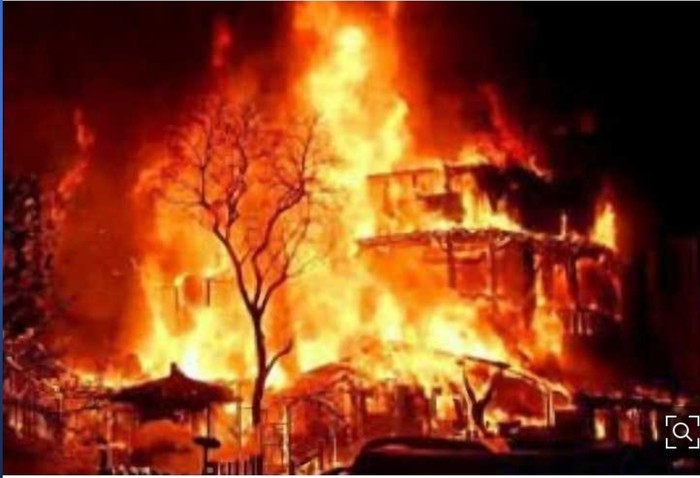 과천시 과천동 2층식당 건물서 화재, 2명 숨져