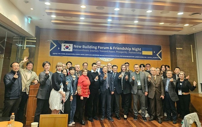 글로벌외교관포럼(이사장 제나 정(Ze...