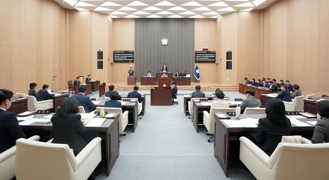 춘천시의회, 제348회 춘천시의회 임...