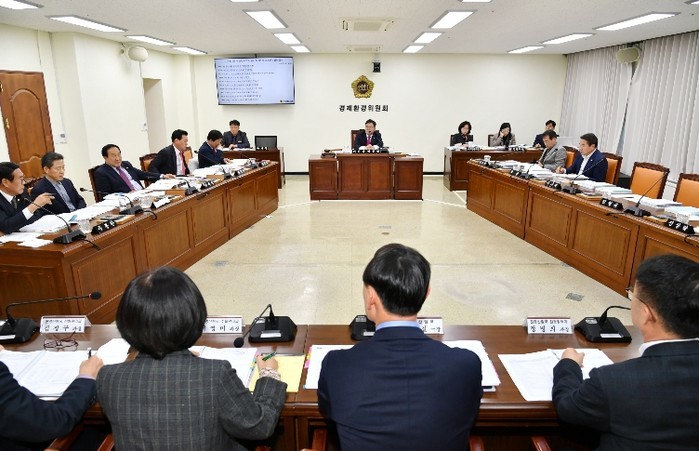 경상남도의회 경제환경위원회, 산업·경...