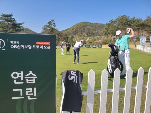[DB손해보험 프로미오픈 연습R] 허...