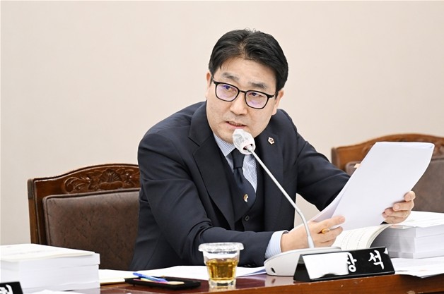 김창석 부산시의원 , 부산교육역사 보...