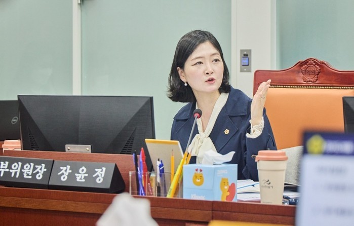 경기도의회 장윤정 의원, 학교 급식실...