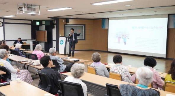 육동한 시장, 춘천 어르신들과 삶과 ...