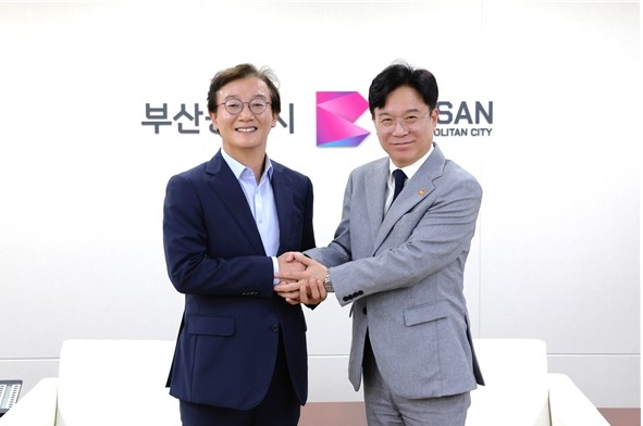 전재수 부산시장, 김영훈 고용노동부 ...