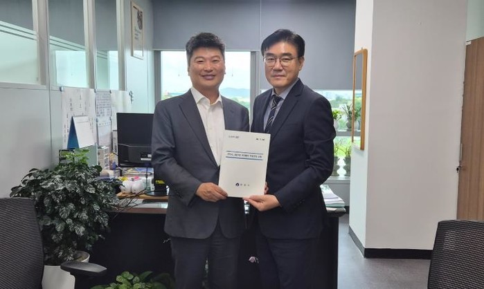 김재준 군산시장, 기획예산처 찾아 2...