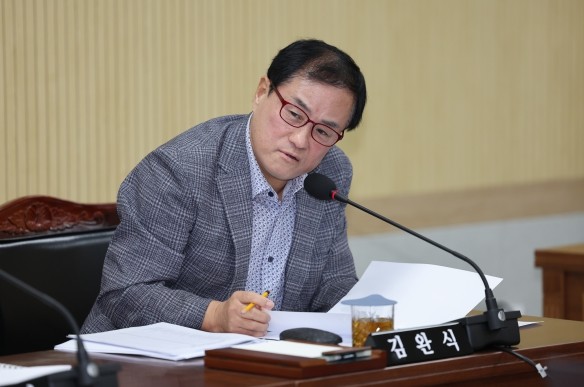 청주시의회 김완식 의원, 통합돌봄 대...
