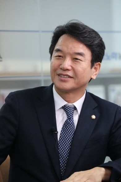 문진석 의원, “중소기업 이자부담 완...