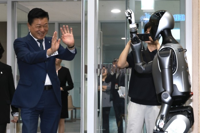충북도, ‘AI 이니셔티브’ 선포… ...